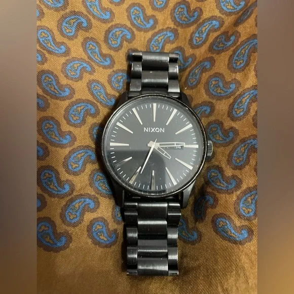 Nixon “The Sentry” Men’s Watch - Picture 2 of 6